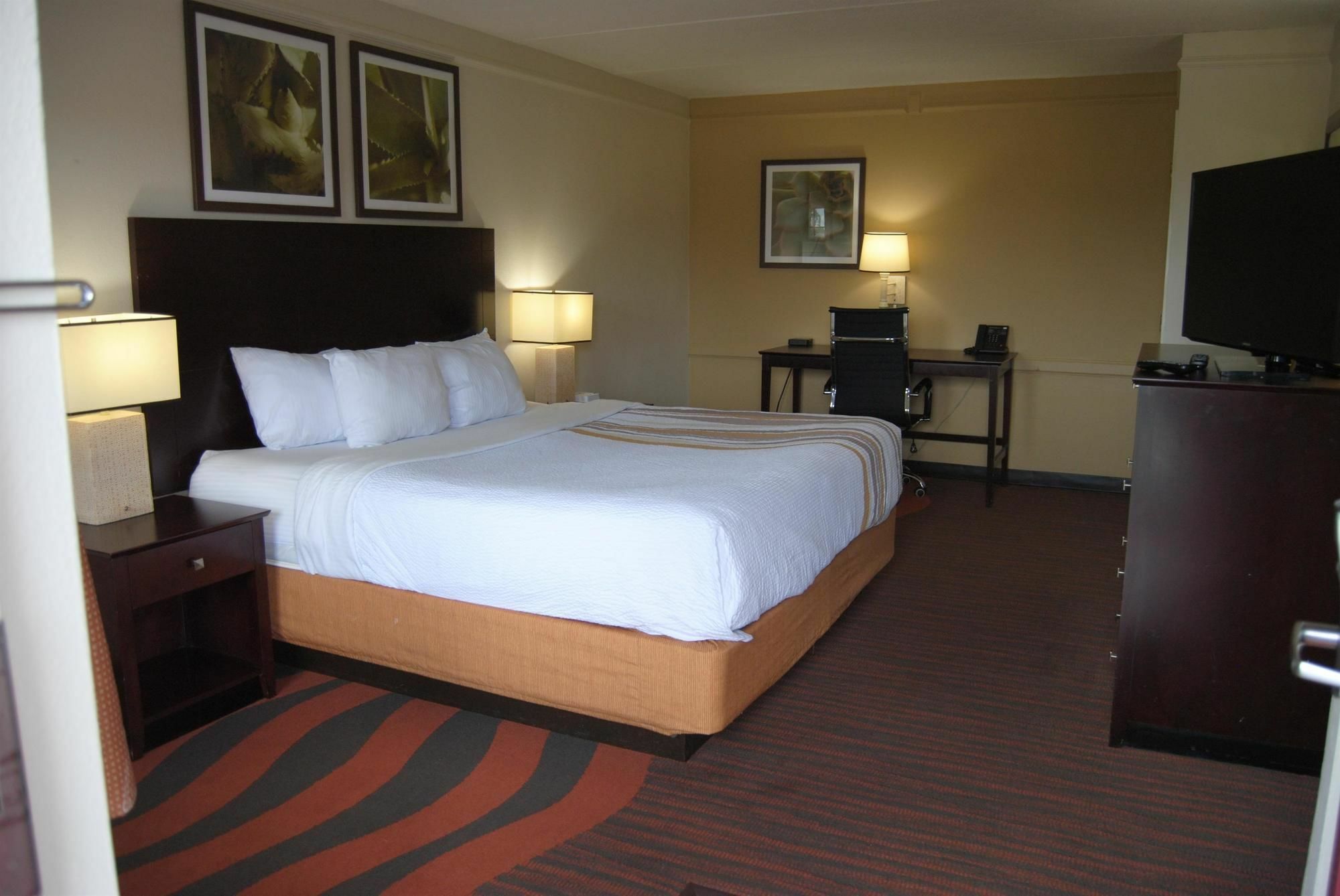 Americas Value Hotel Montgomery